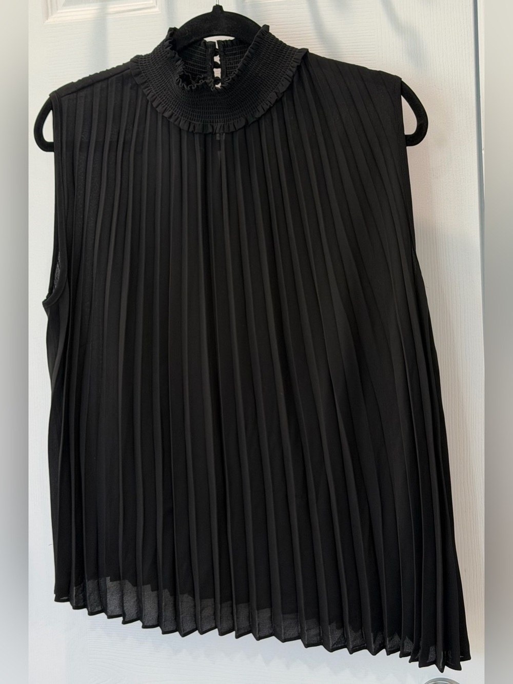 Nanette Lepore Black Pleated Mock-Neck Sleeveless Camisole